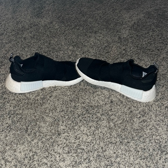 NMD_R1 adidas shoes - Picture 2 of 6